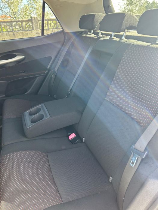 Toyota Auris 1.4D - 4D - Comfort + Pack Sport