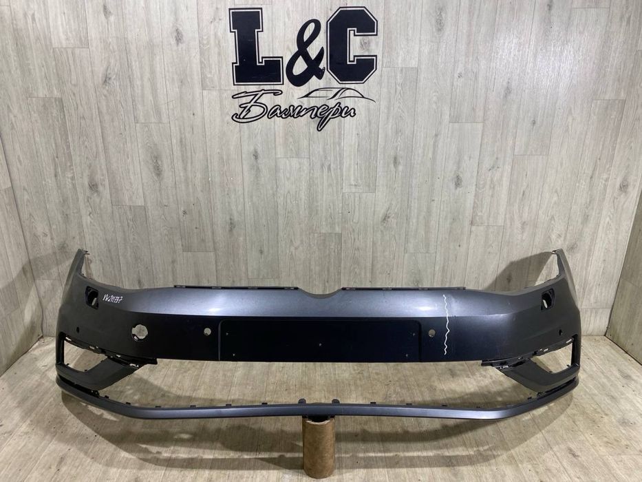 Бампер передний VW Golf 7 // 2017 2018 2019 2020 г. //