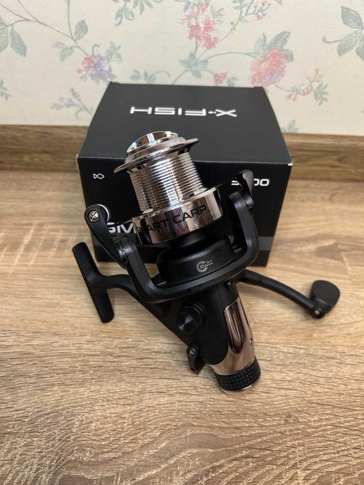 Карповая катушка с байтанером 5000