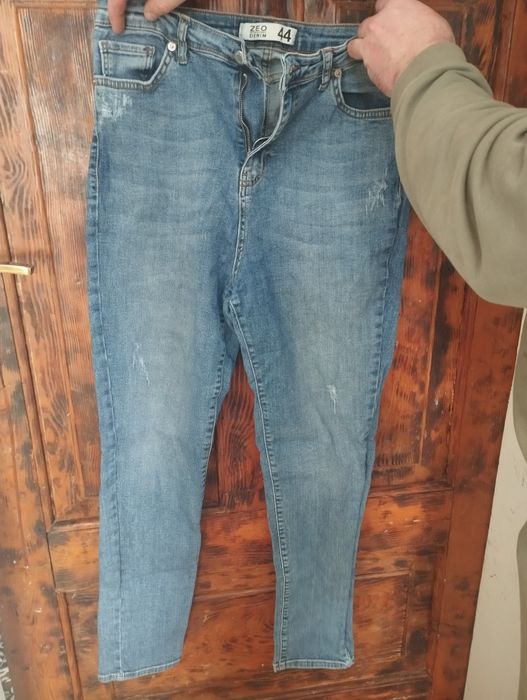 Продам джинси Мом, 44 розміру