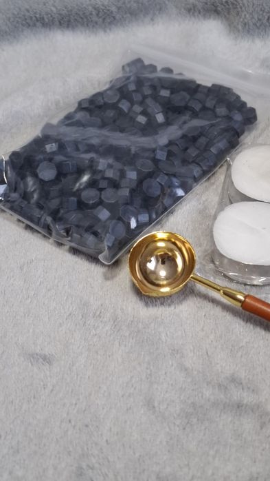 Zestaw do tworzenia pieczęci woskowych