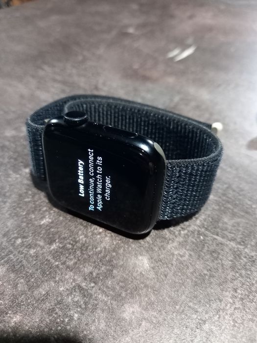 Apple Watch SE 44 mm