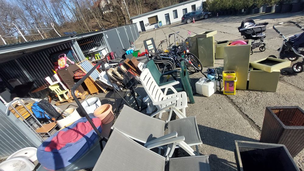 Koń na biegunach zabawki PRL i inne