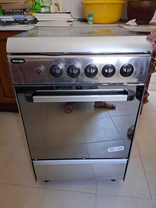 Fogão com forno a gás Meireles