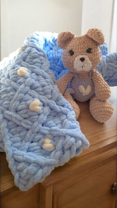 В'язані іграшки, ручна робота