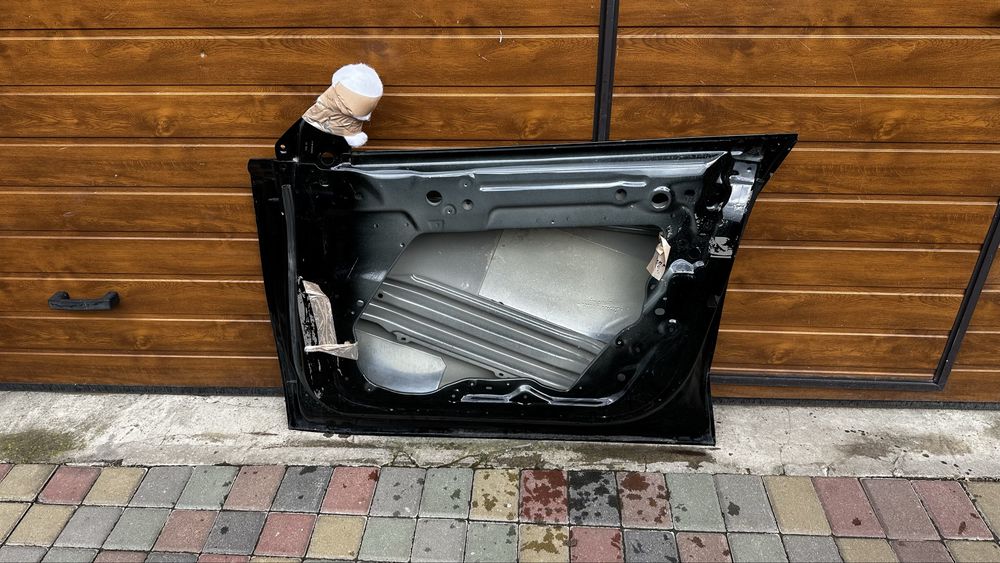 Двері передні праві tesla model Y ev43913