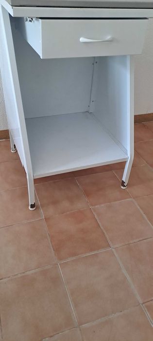 Mesa de Apoio para Registadora