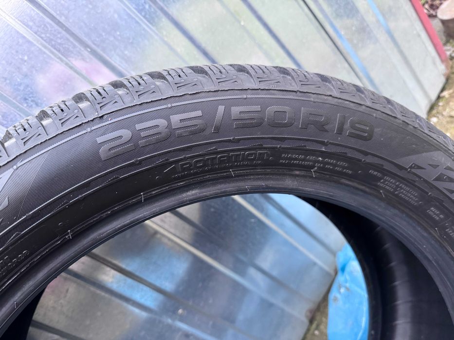 Sprzedam opony Opony Nokian Tyres Snowproof 2 SUV 235/50/19R