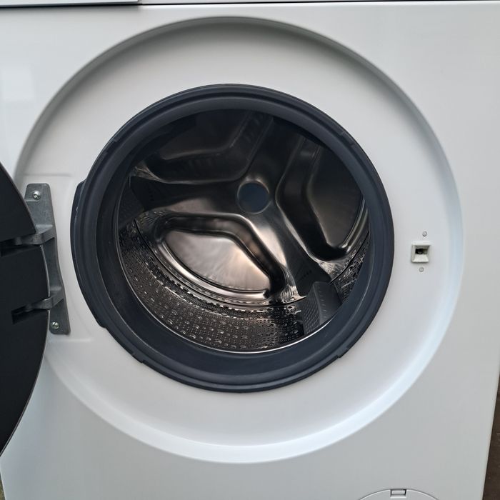 Продам стиральную машину Bosch Serie 8