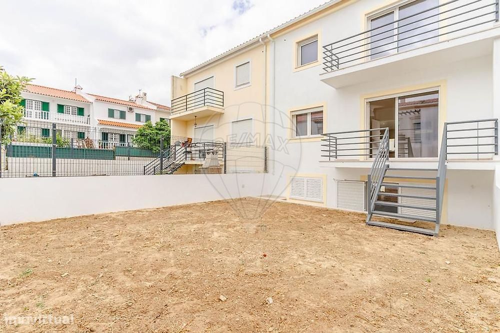 Moradia T4 para arrendamento