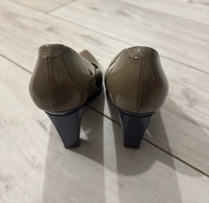 bezowe obcasy gino rossi 36