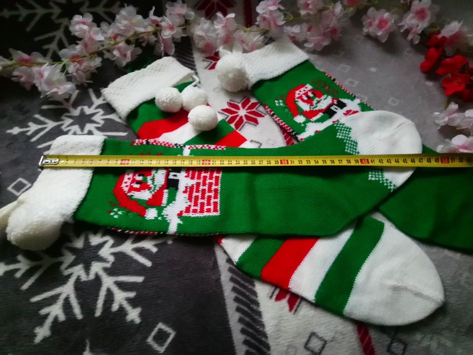 Skarpetki świąteczne dekoracyjne na cukierki, prezenty pod kominek