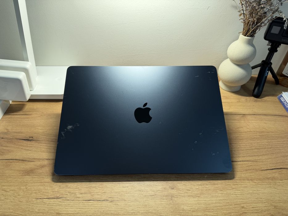 MacBook Air 15’ 2022 M2 16GB RAM 512GB SSD