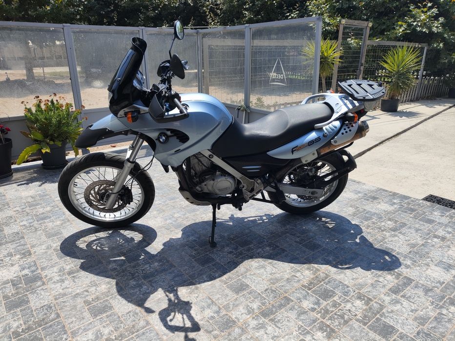 BMW Gs650f 2004 sem nada a fazer.