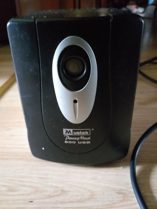 ИБП, бесперебойник инвертор Mustek PowerMust 600usb