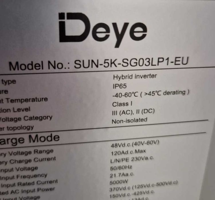 Inversor hibrido DEYE 5kw e bateria de 5kw usado