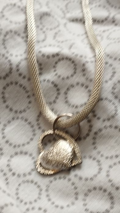 Śliczny srebrny naszyjnik z grawerem 925