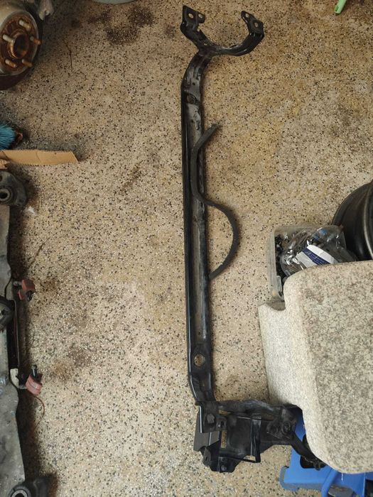 suporte radiador volvo v40