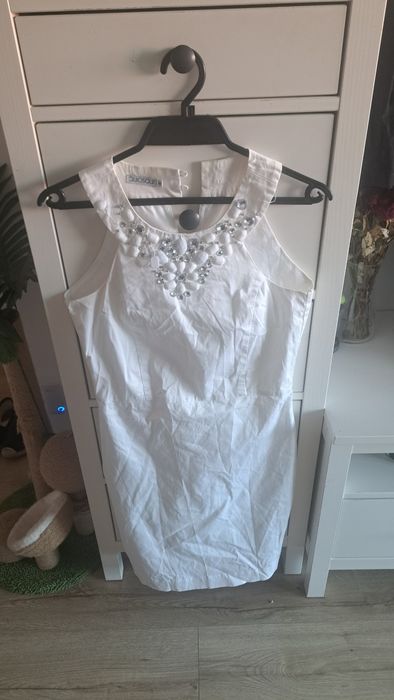 elegancka biała sukienka damska Quiosque 38