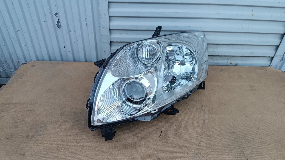 Vendo farol esquerdo de Toyota Yaris ano 2007/10