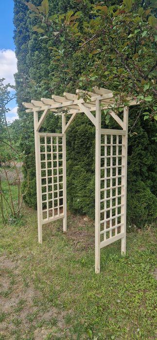Pergola ogrodowa drewniana Szybka realizacja