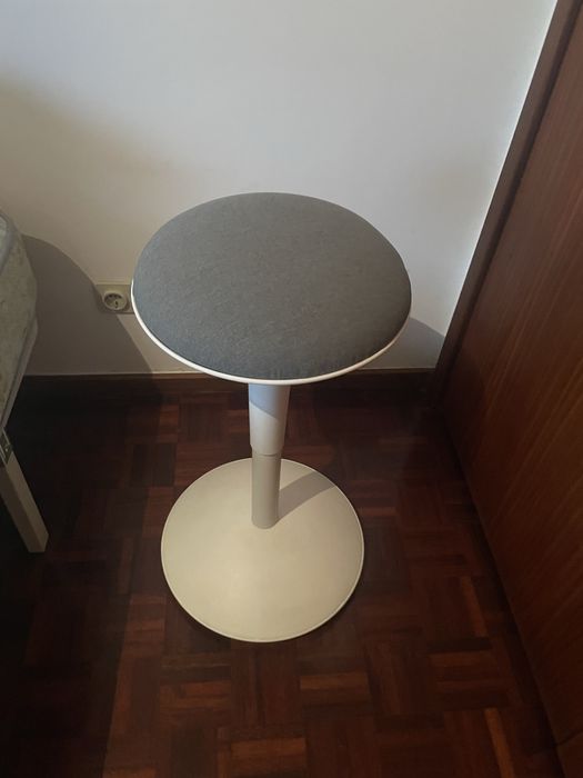 Banco ajustavel branco