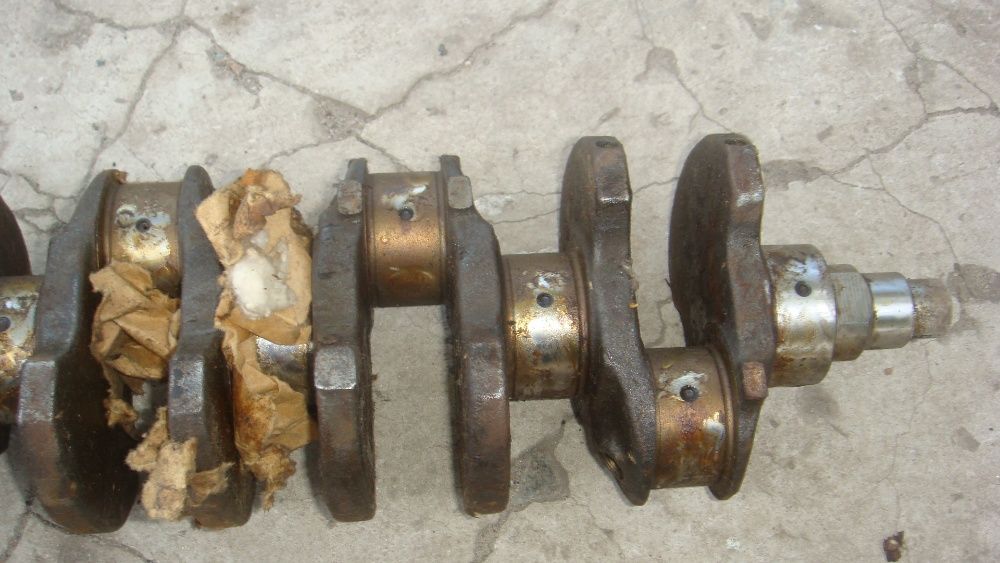 Коленчатый вал .