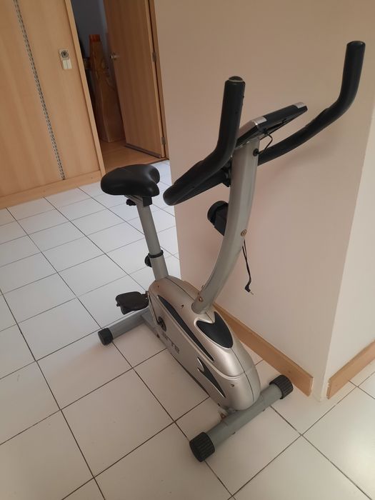 Bicicleta estática424443491365703682