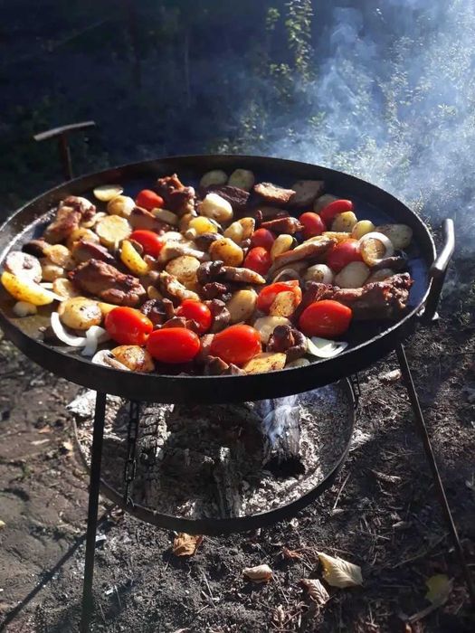 Гарний подарунок Сковоридка з диску борони для смаженя мяса на вогні