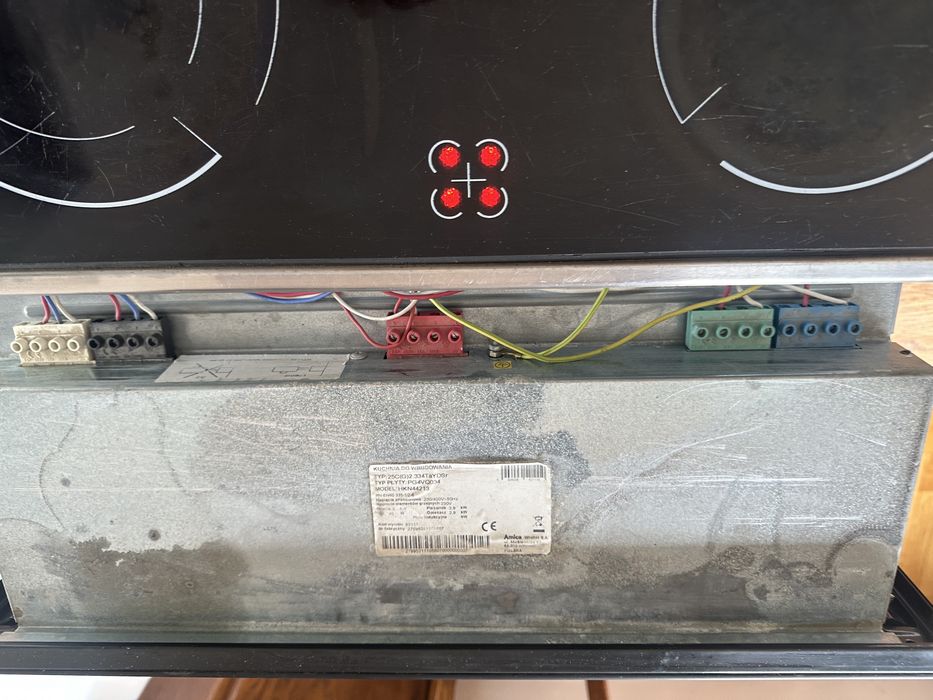 Piekarnik z płytą ceramiczną Amica