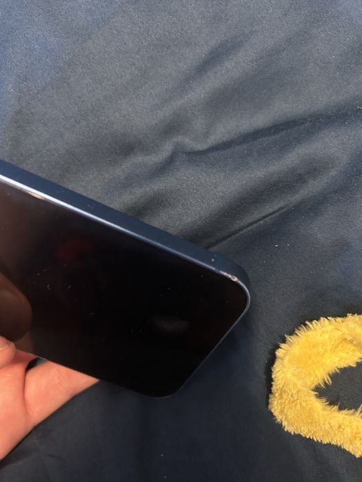 Apple iPhone 13 Niebieski - stan bardzo dobry, (Bateria 71%)