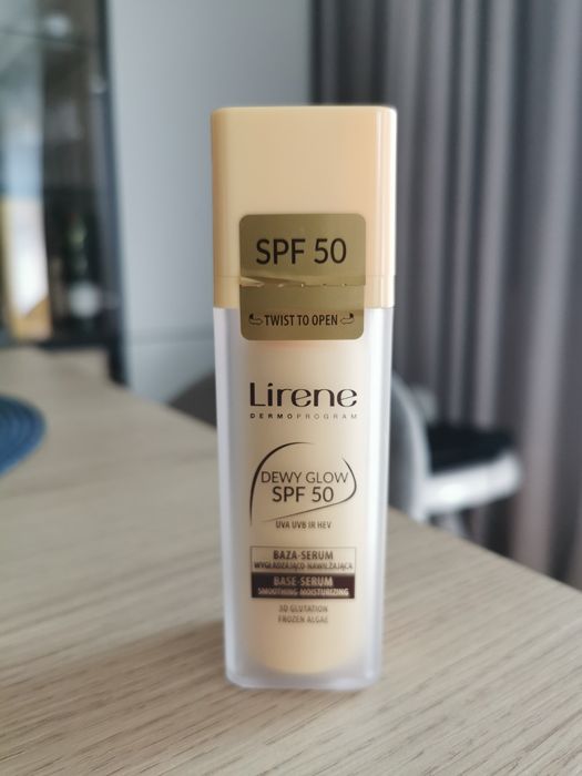Baza-serum Dewy Glow SPF 50 Lirene