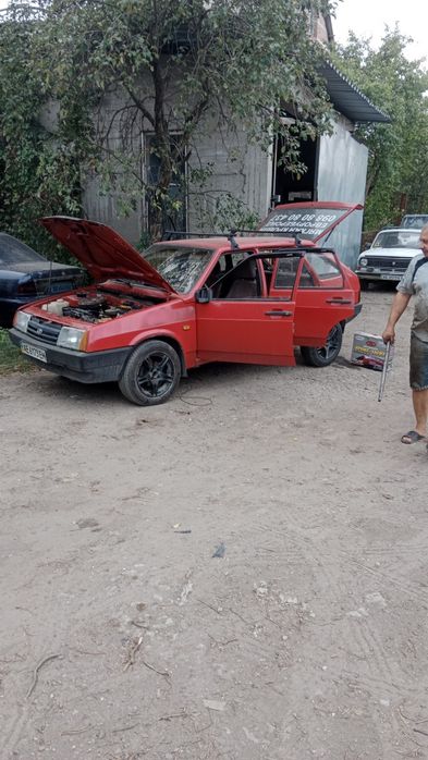 В разборе ваз 2109,99  1.5 ,газ бензин