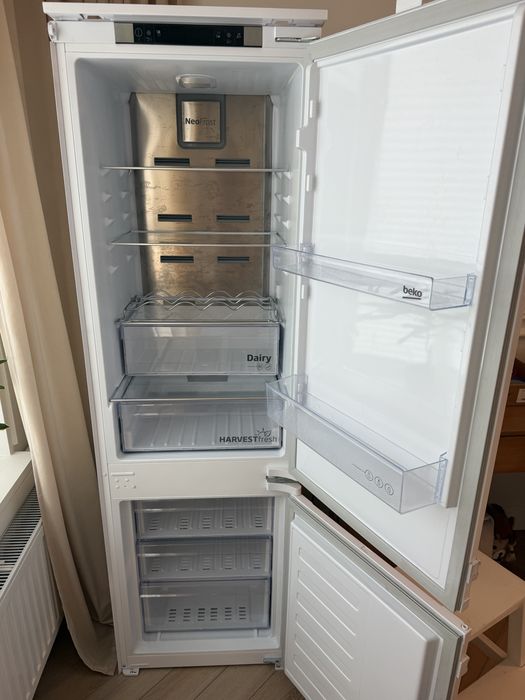 Lodówka do zabudowy Beko BCNA275E4SN NeoFrost HarvestFresh 254 l