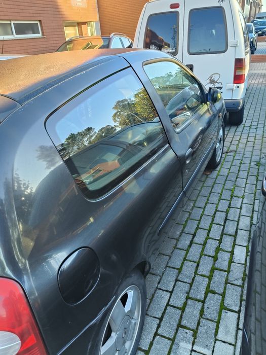 Clio 1.5 DCI (Com avaria)
