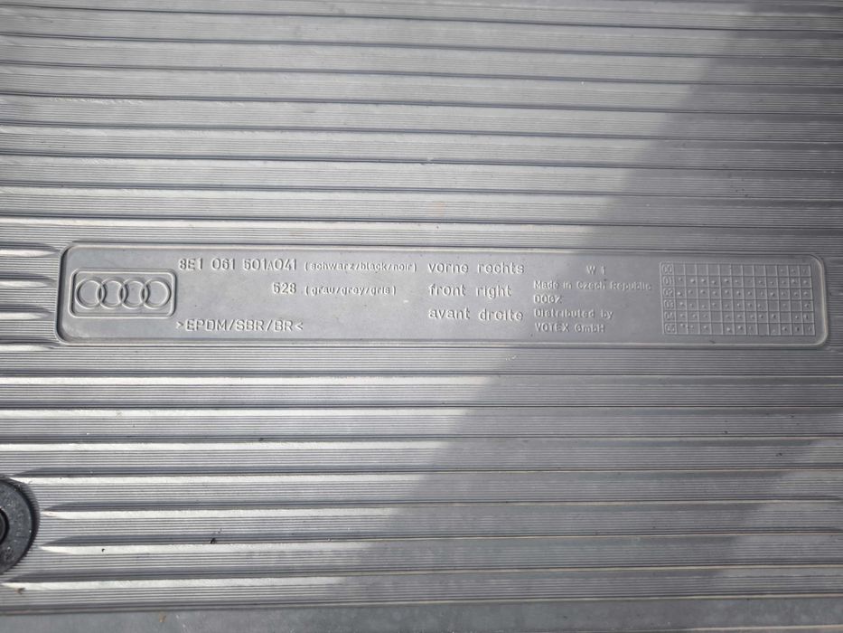 Dywaniki Oryginalne Audi A4