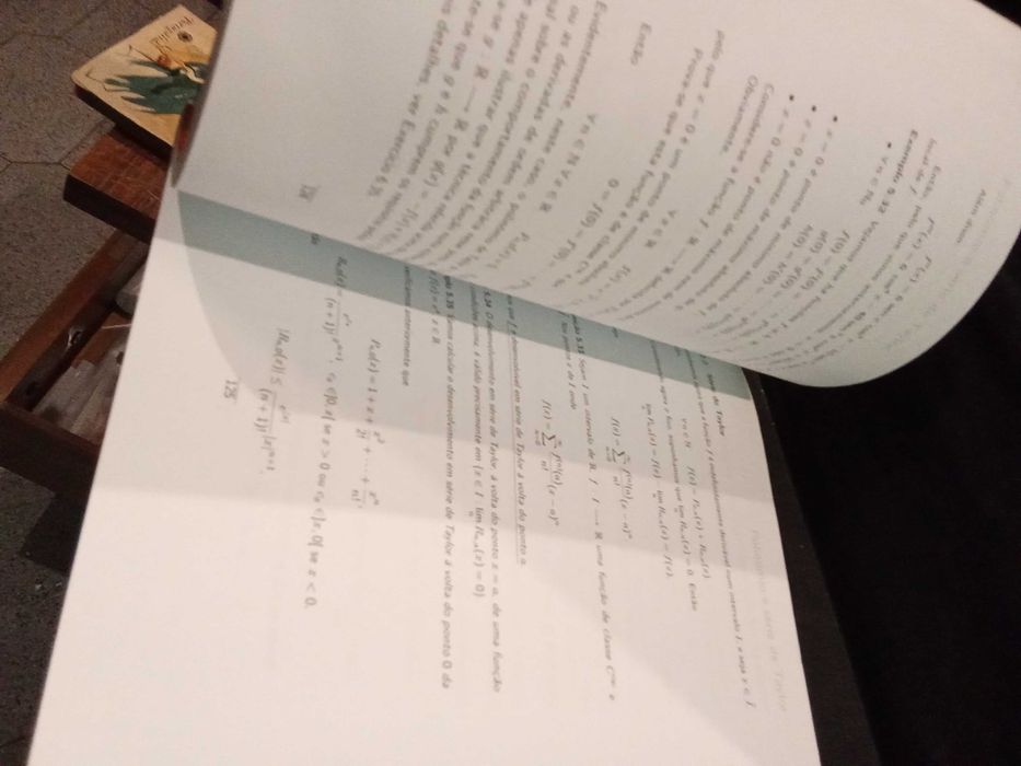 Tópicos de Análise Real - Lisa Santos