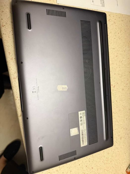 Ноутбук HONOR ( неробочий)