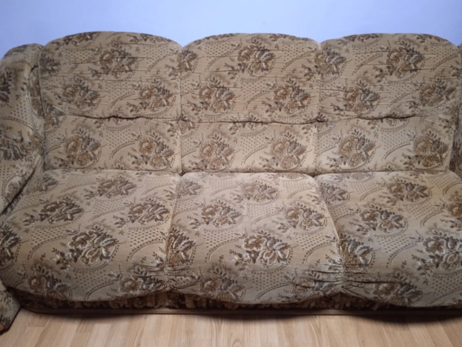 Wersalka kanapa rozkładana.