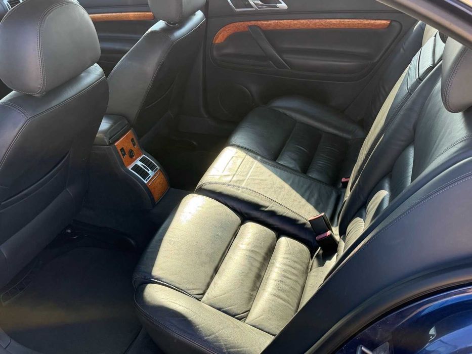 Skoda Superb седан,