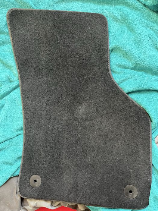 Sprzedam dywaniki z passata b8