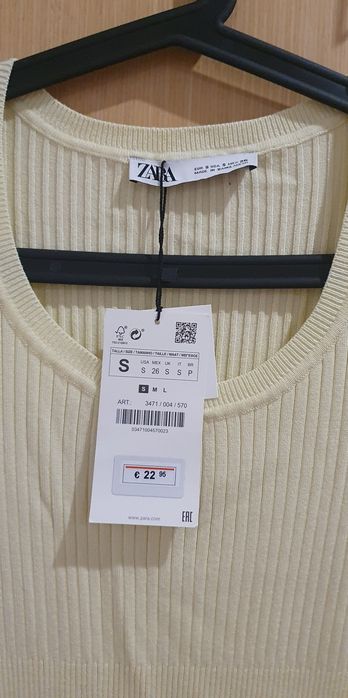 Vestido Zara amarelo de malha