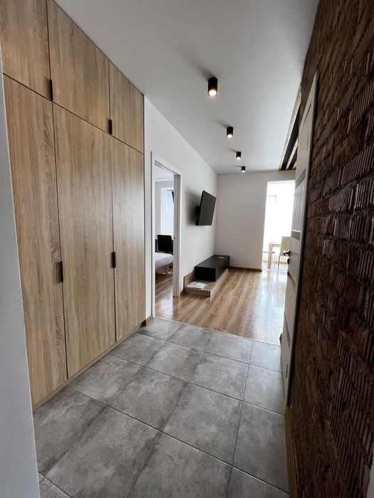 Вільно !Подобово сучасна квартира в центрі вул. Мельника,10