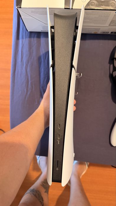 Playstation 5 + Headset HyperX Cloud II