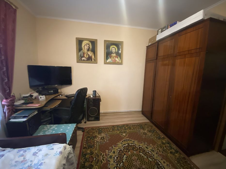 Продам півособняк в центральні частині міста 74м2