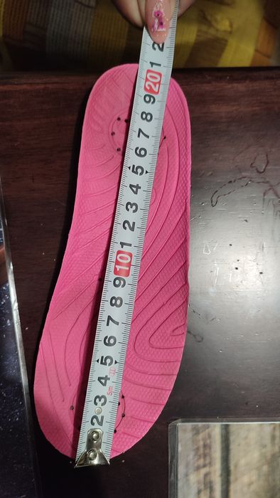 Дитячі сандалі для дівчини