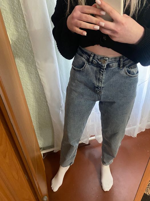 Якісний та новий одяг.