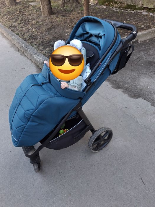 Прогулянкова коляска Carello Bravo Plus