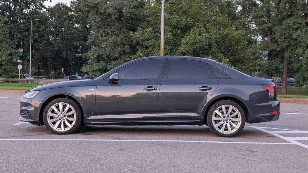 Audi A4 2018 VIN WAUKMAF44JA226256 фото оголошення 10 з 24
