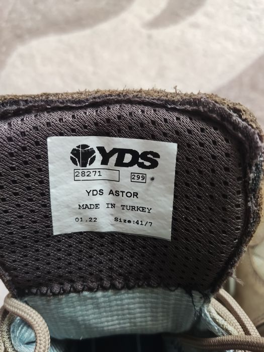 Продам берци 41 розмір